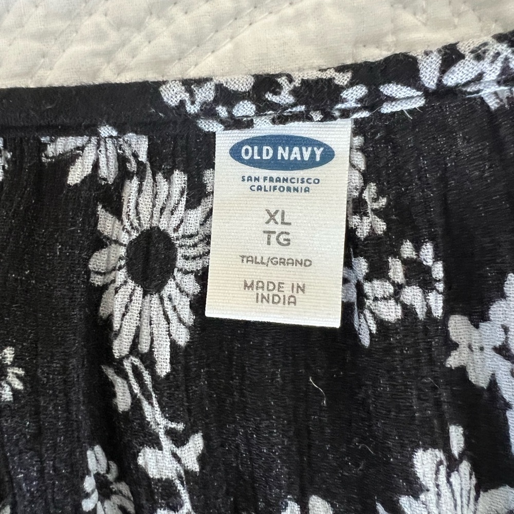 Old Navy Peasant Blouse - Picture 7 of 12